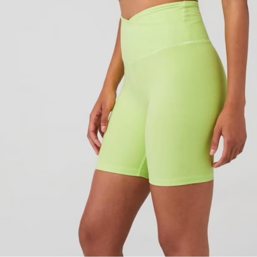 Beyond Yoga High Waisted Crossover Bike Shorts SpaceDye At Your Leisure Medium - Picture 3 of 7